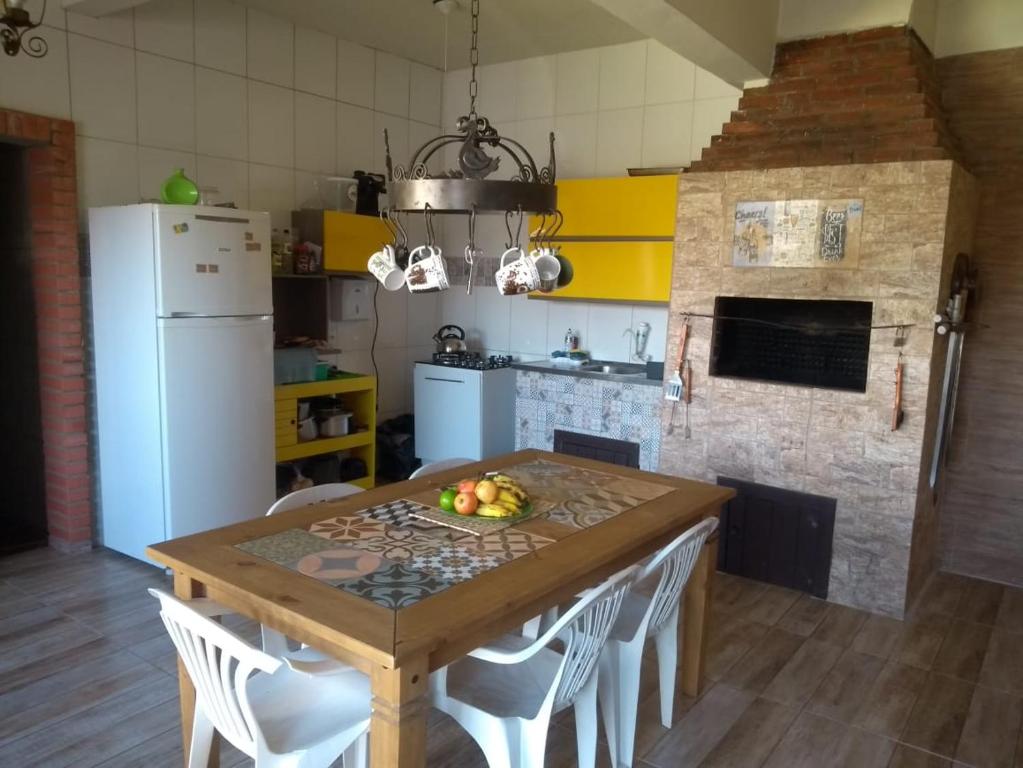  CASA BEIRA MAR ACOMODA 15 PESSOAS COM PISCINA