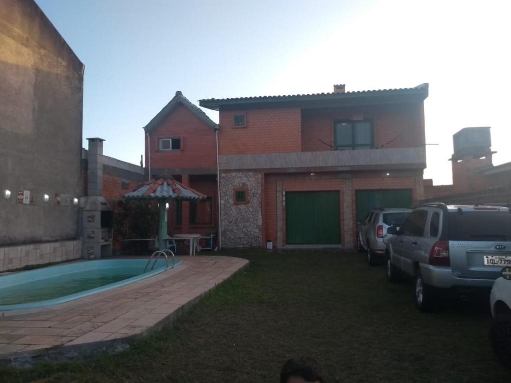  CASA BEIRA MAR ACOMODA 15 PESSOAS COM PISCINA