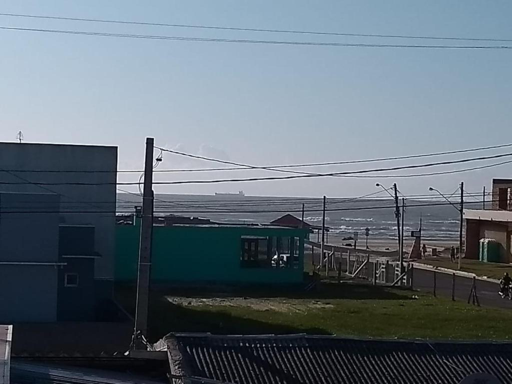  CASA BEIRA MAR ACOMODA 15 PESSOAS COM PISCINA