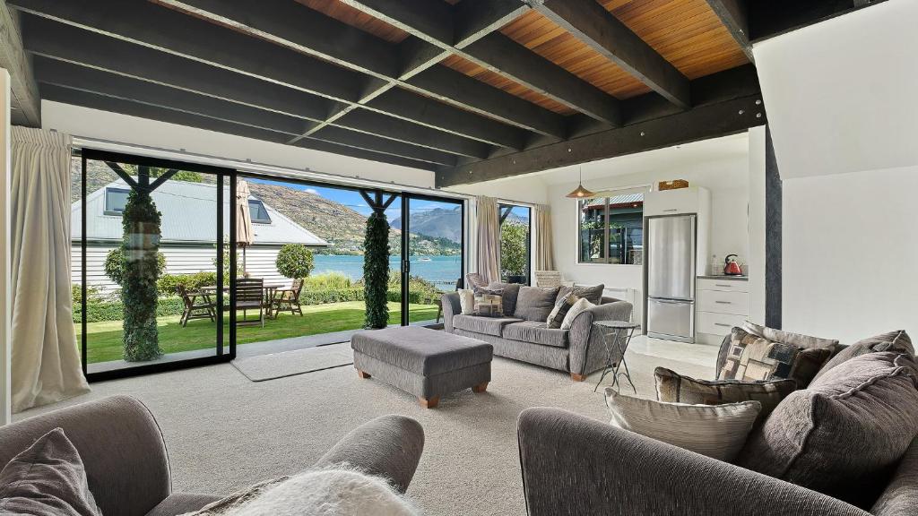 Couple’s Retreat, Queenstown (updated prices 2024)