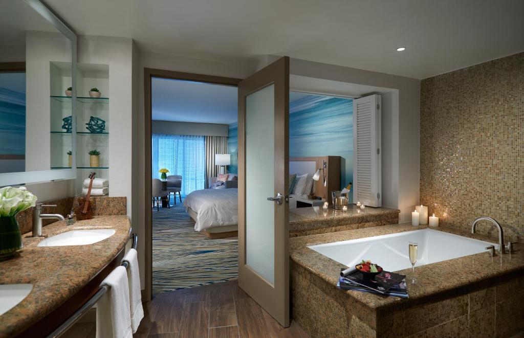 Seminole Hard Rock Hotel & Casino Hollywood - Junior Suite