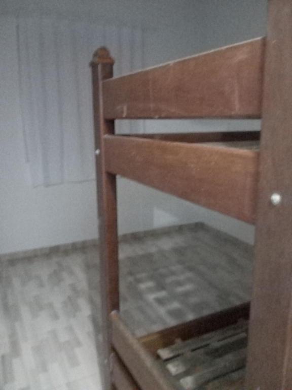  Casa amarela com piscina