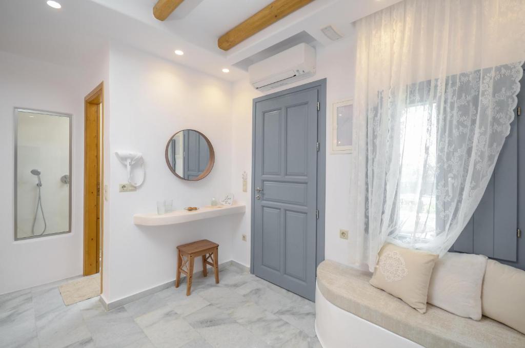 Asterias Studios - 17