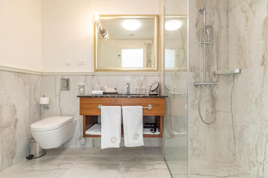 Hotel Le Premier - Resim 5