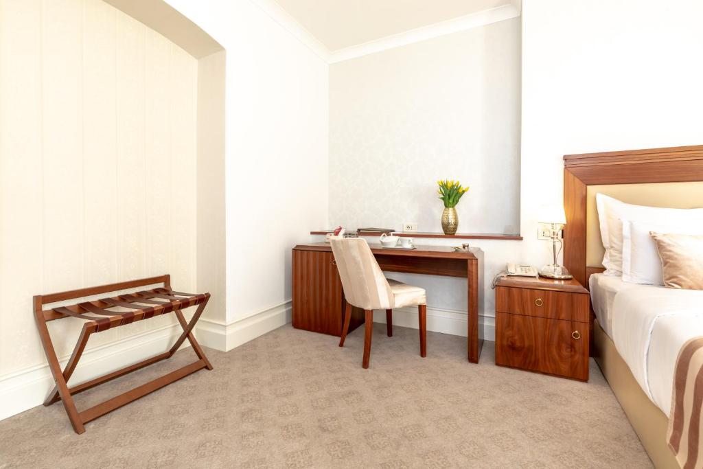 Hotel Le Premier - 5