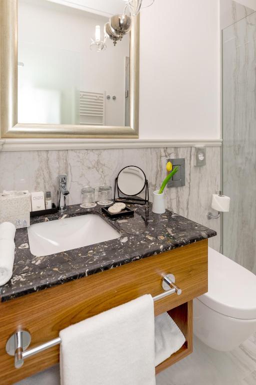 Hotel Le Premier - 18