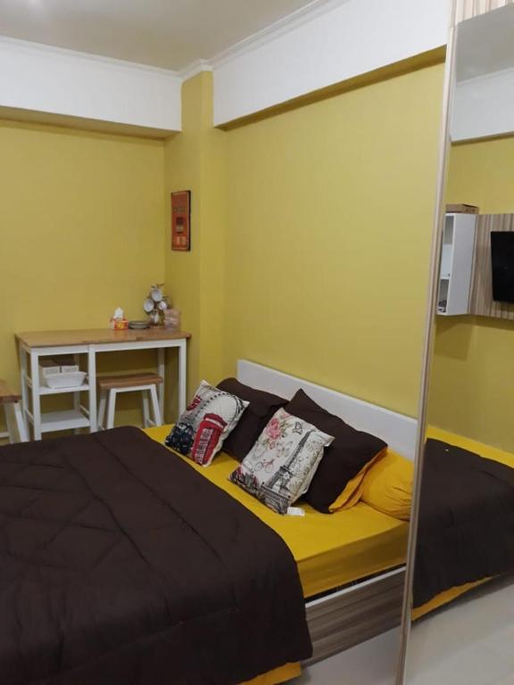 Green Pramuka City Studio Full Furnished by Vika 4