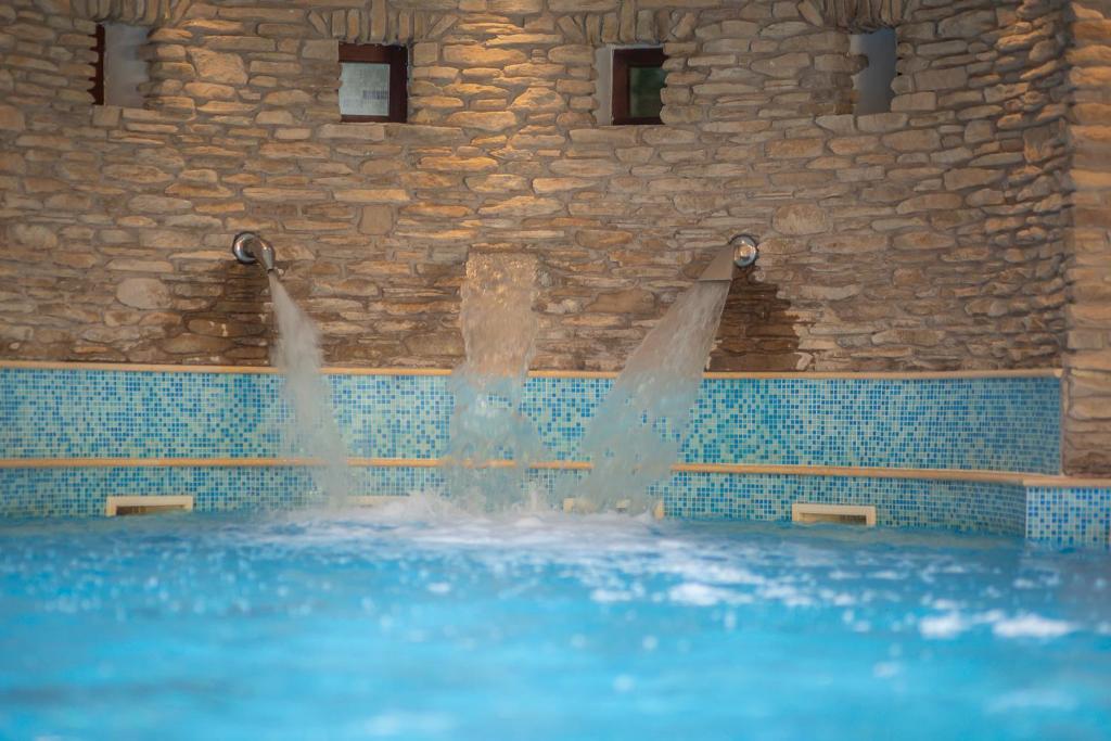 Bazén v ubytování Hotel la Torre nebo v jeho okolí