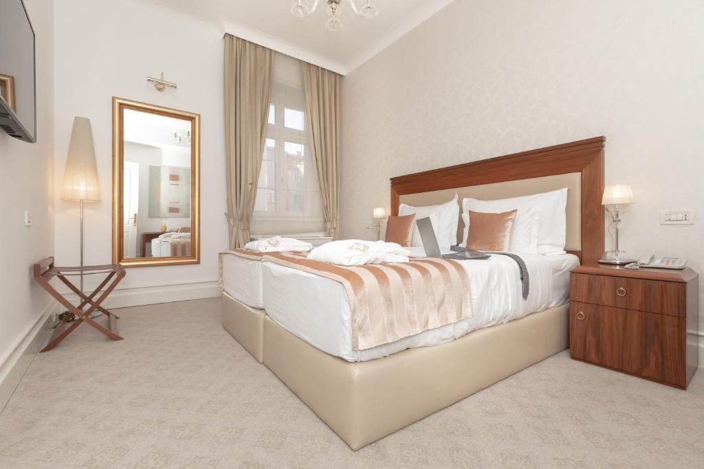 Hotel Le Premier - 14