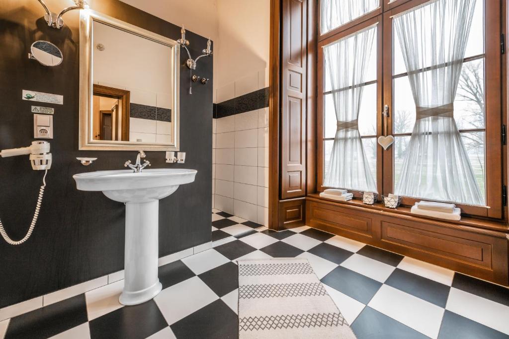 Koupelna v ubytování Chateau Appony