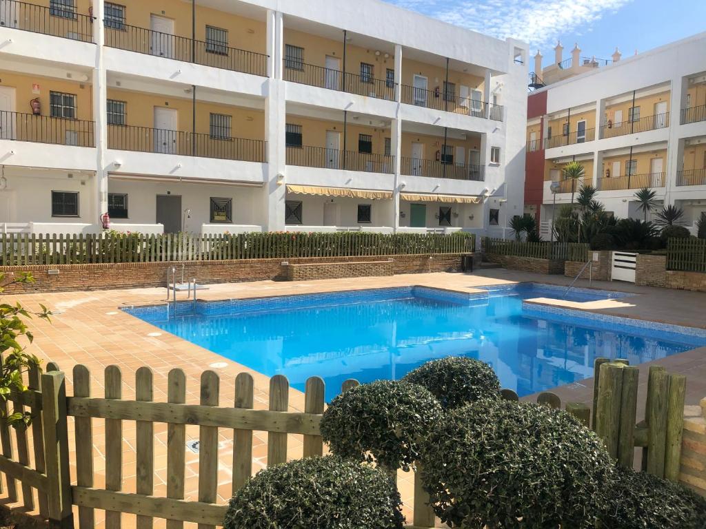 Apartment Ático con piscina en la Playa de la Ballena ...