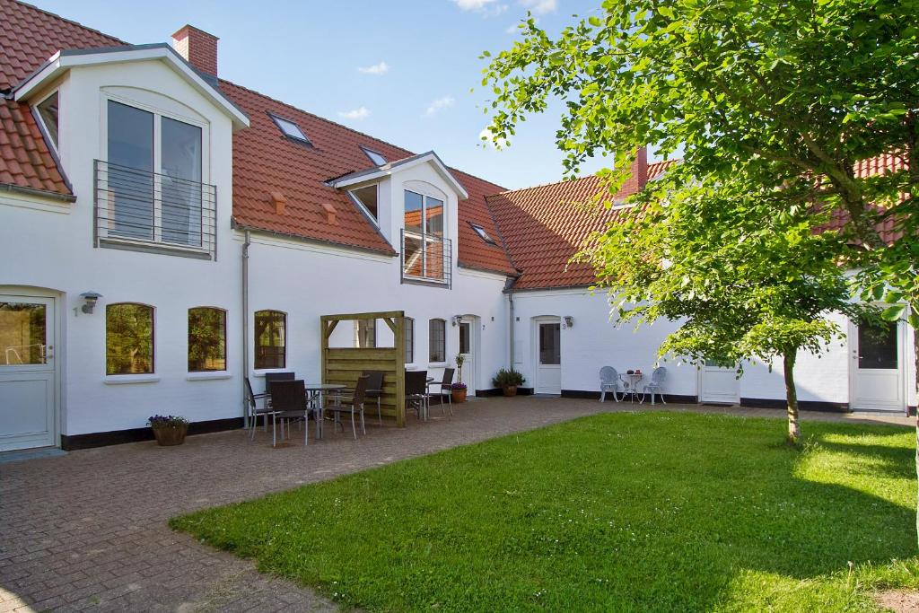 Budova, kde se aparthotel nachází