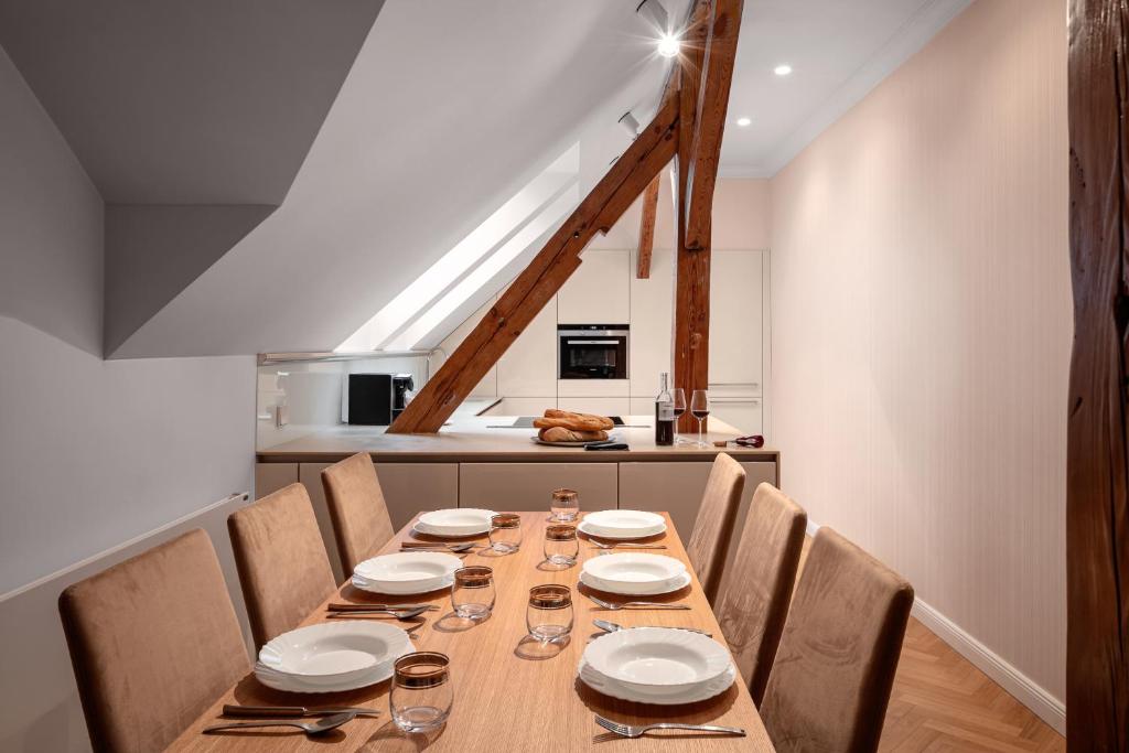 Revolucni Apartments Old Town - 9