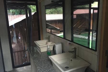 Vannituba majutusasutuses Cabañas Colindas