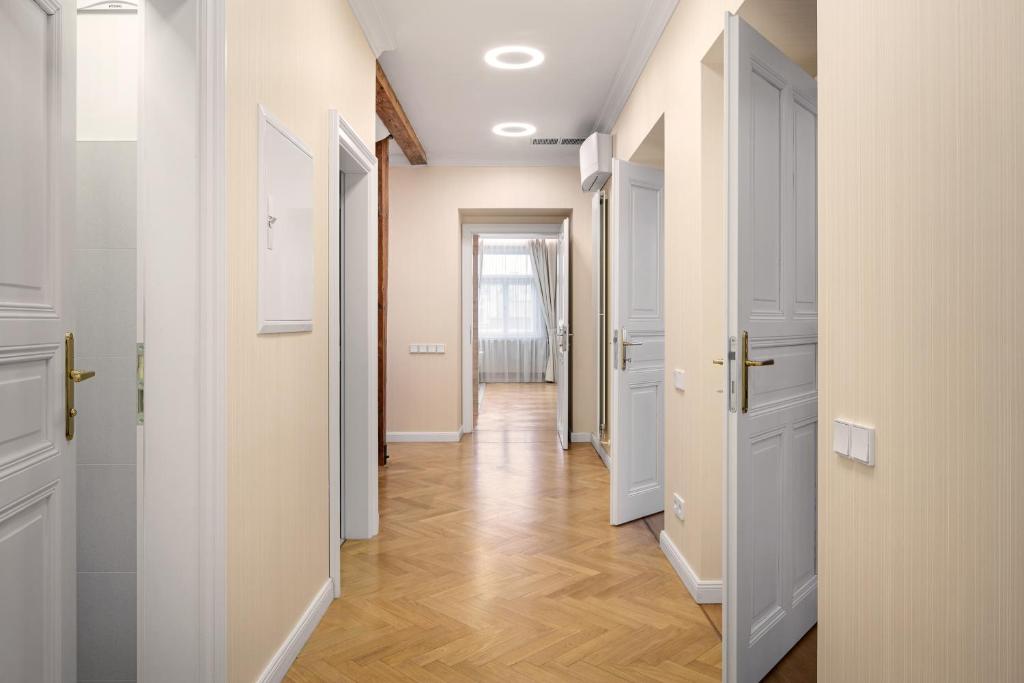 Revolucni Apartments Old Town - 5