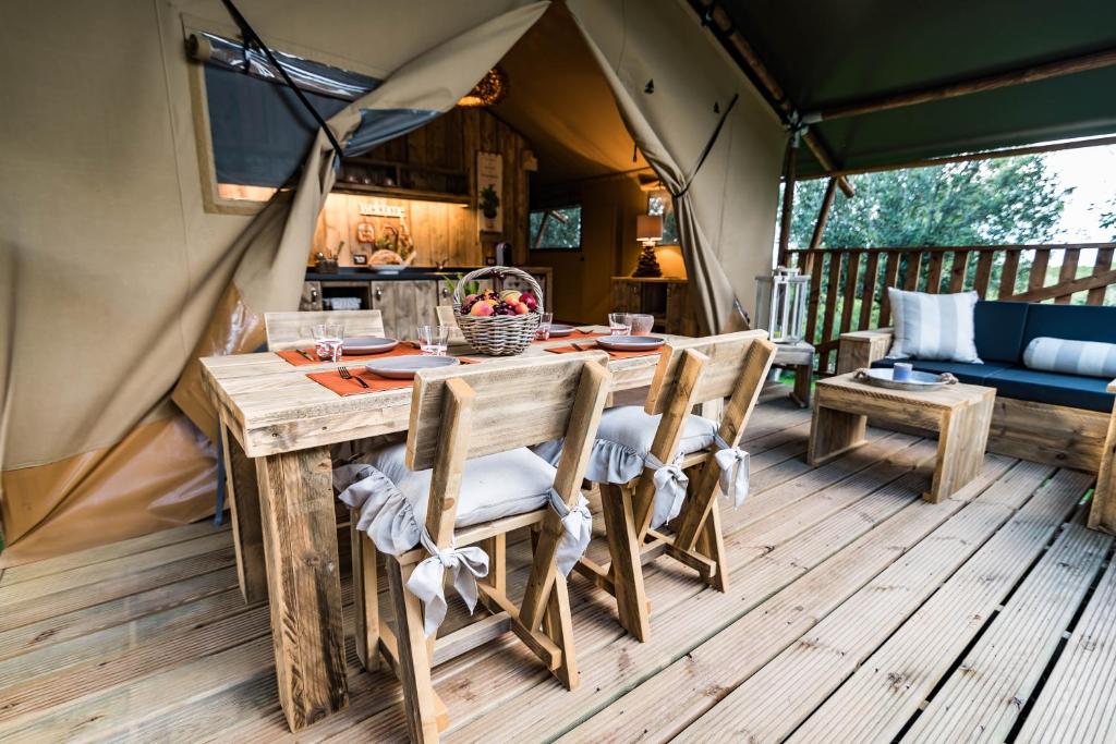 Φωτογραφία από το άλμπουμ του Glamping Tenuta Poggio Rosso σε Populonia