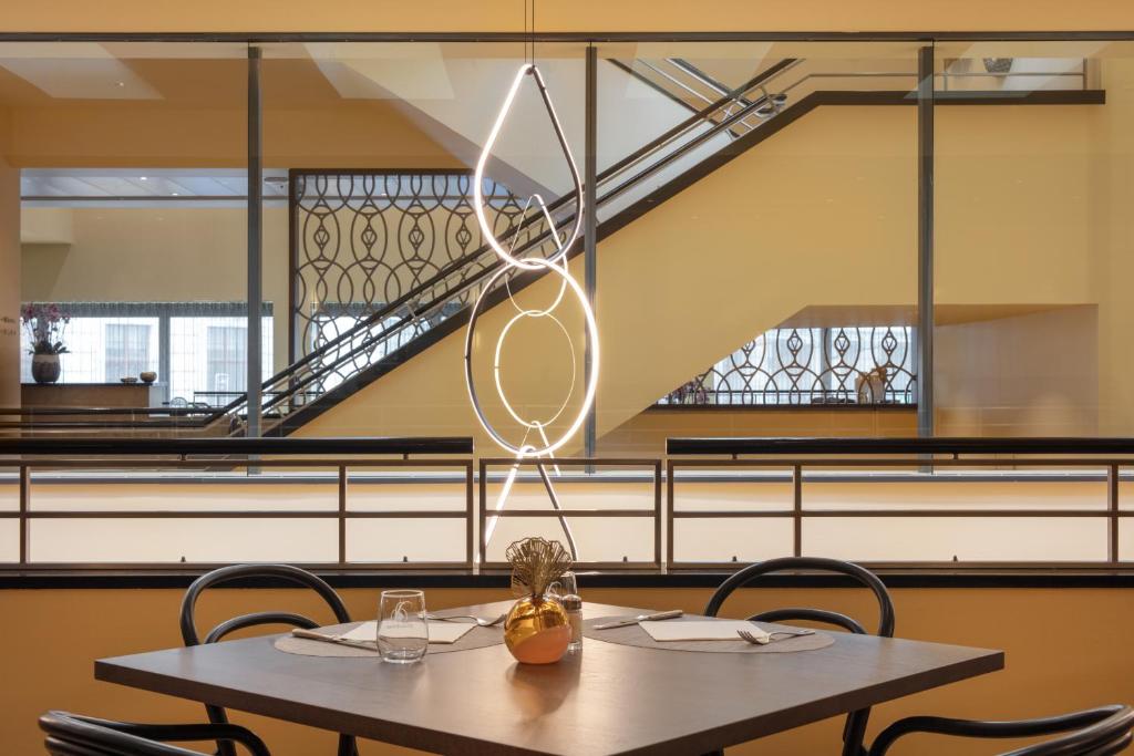 Foto sihtkohas Basel asuva majutusasutuse Hotel Victoria galeriist