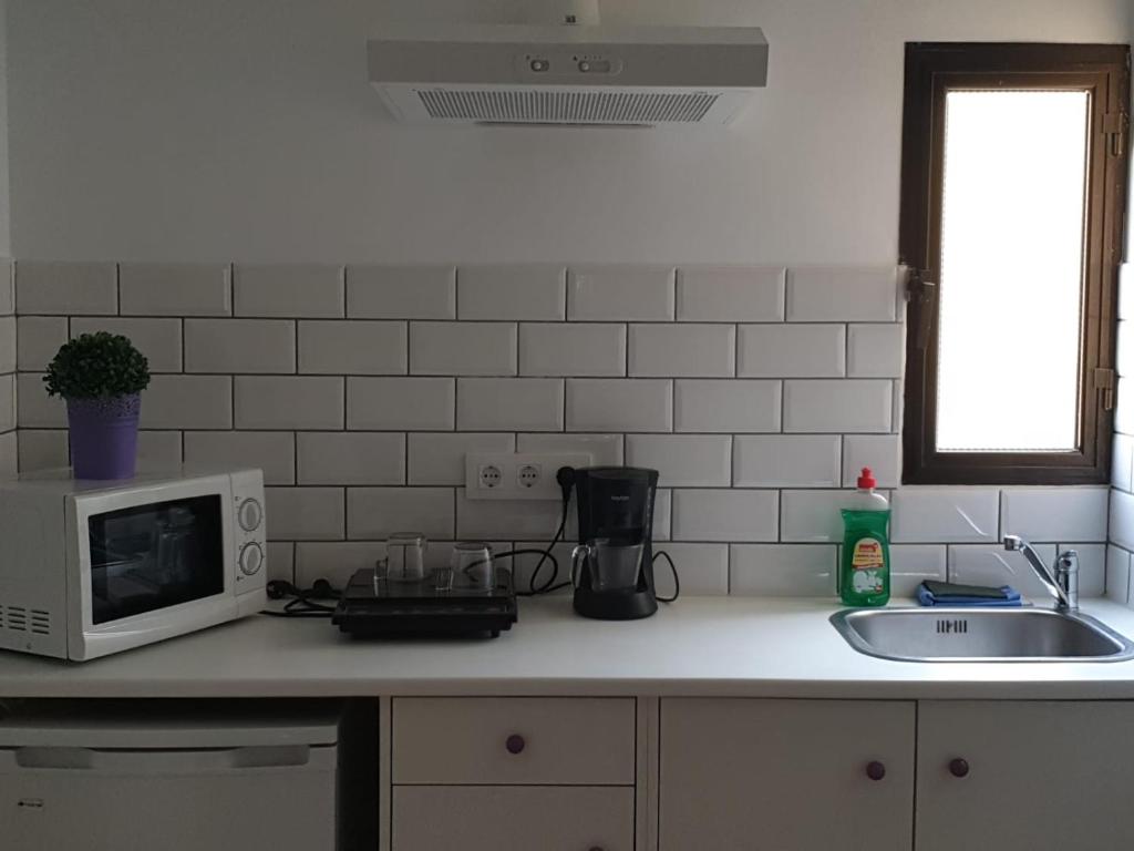 Hotel y Apartamentos Doña Lola - Resim 36