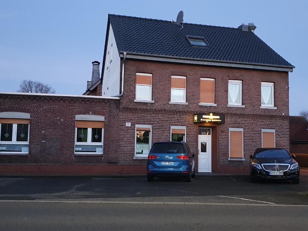 Fotografie z fotogalerie ubytování Ferienwohnung Linden 180 v destinaci Willich