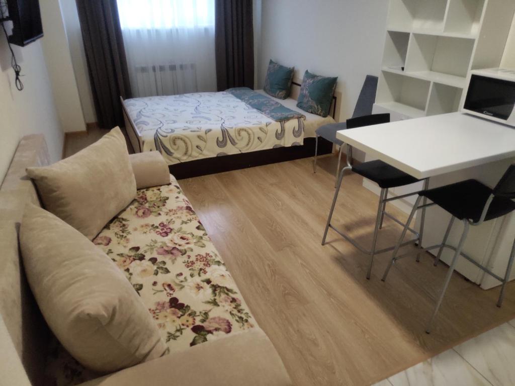 Kiev City Hotel - Standaard Viervoudige Kamer