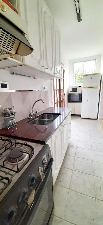 Amplios Departamentos en Corrientes - Estudio Con Balcón