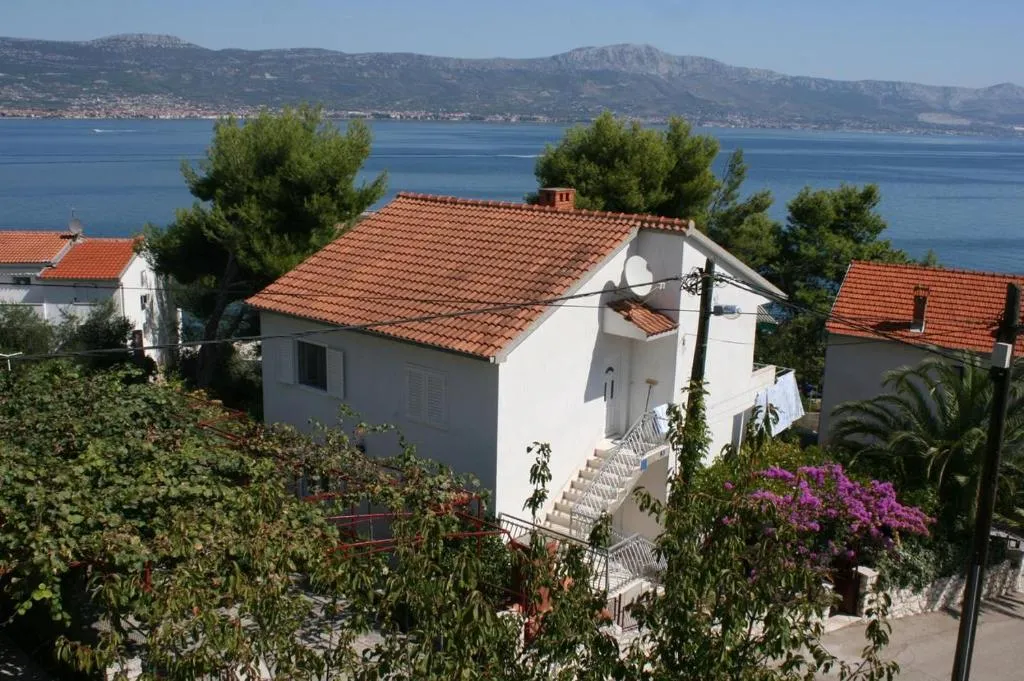 Apartments by the sea Slatine, Ciovo - 6888, Trogir, Croaţia