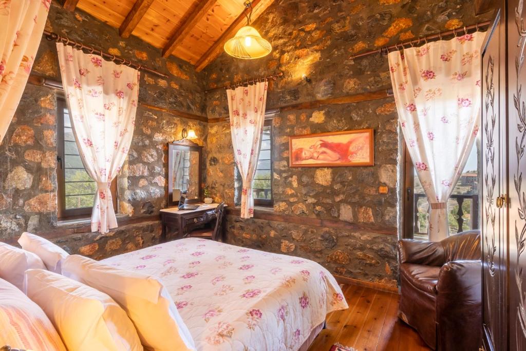 ROUGA Mountain Boutique Suites & Spa - 1