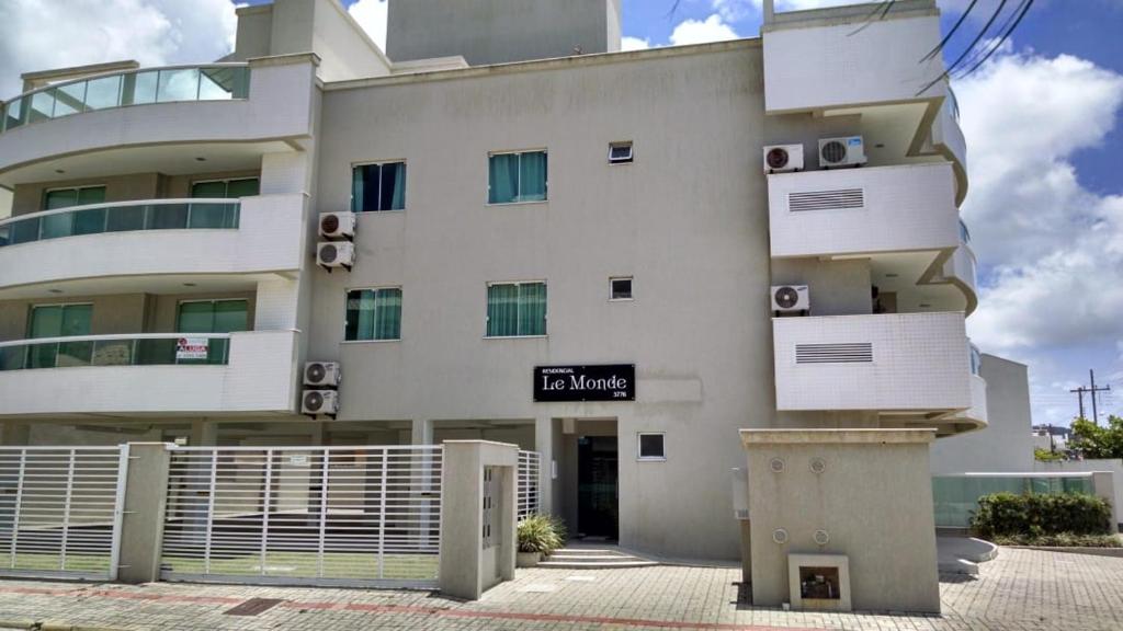  Apartamento 30 metros da Praia Canto Grande