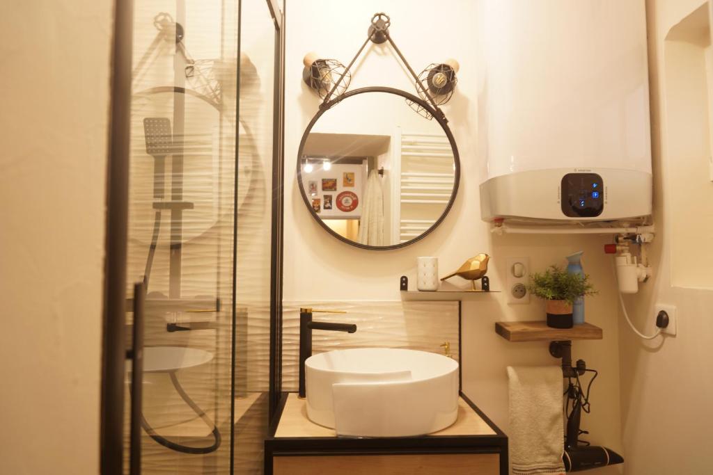 Maisonnette atypique en triplex au calme hyper-centre place du Ralliement - 