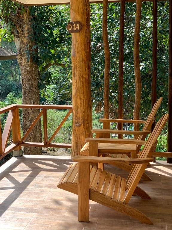 Zahrada ubytování Thiwson Beach Resort - SHA Extra Plus