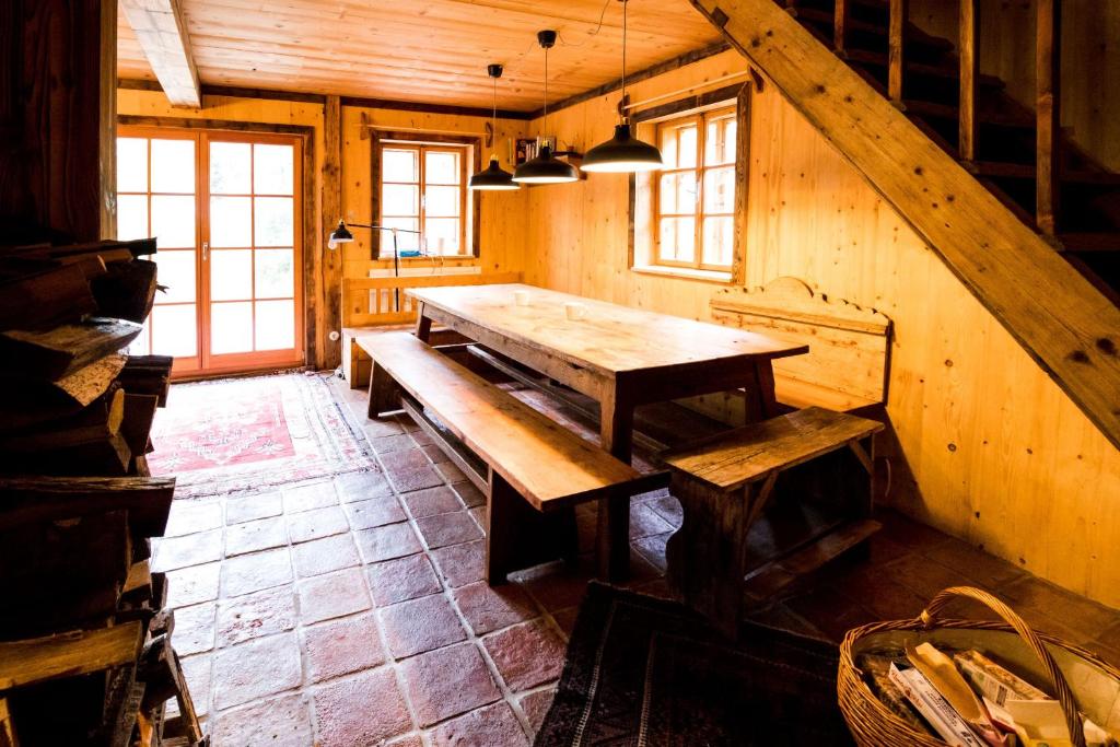 Foto dalla galleria di Almhütte Chalet HIRSCHFISCH a Bodensdorf