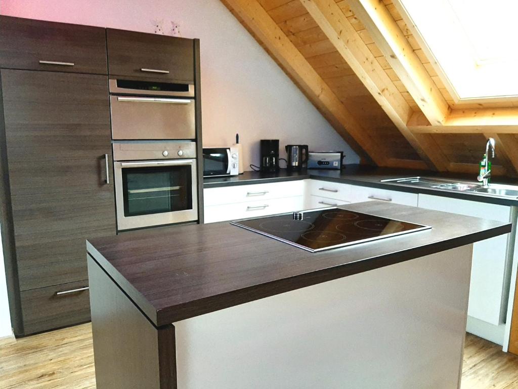 Kuchyň nebo kuchyňský kout v ubytování Ferienwohnung Bergele