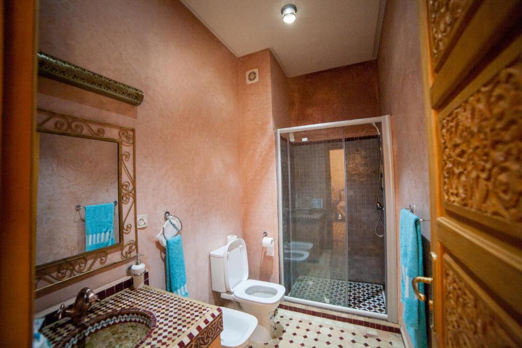 Vannituba majutusasutuses Riad Dar Saidi