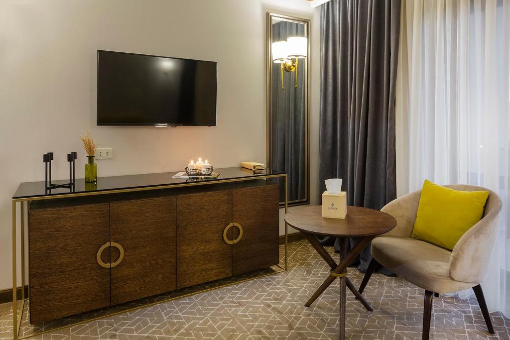 TV a/nebo společenská místnost v ubytování Jermuk Hotel and SPA