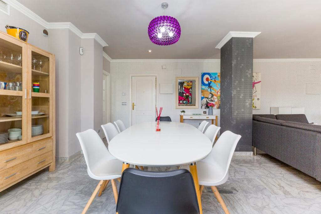 Fotografie z fotogalerie ubytování 4 Bedroom apartment in Puerto Banus 150 meters from the beach v destinaci Marbella