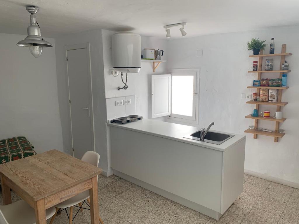 Kuchyňa alebo kuchynka v ubytovaní Easy Nerja Beach House