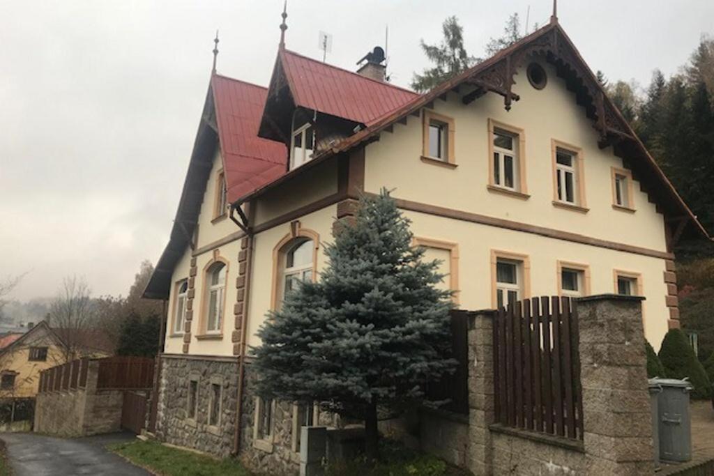 Budova, kde se apartmán nachází