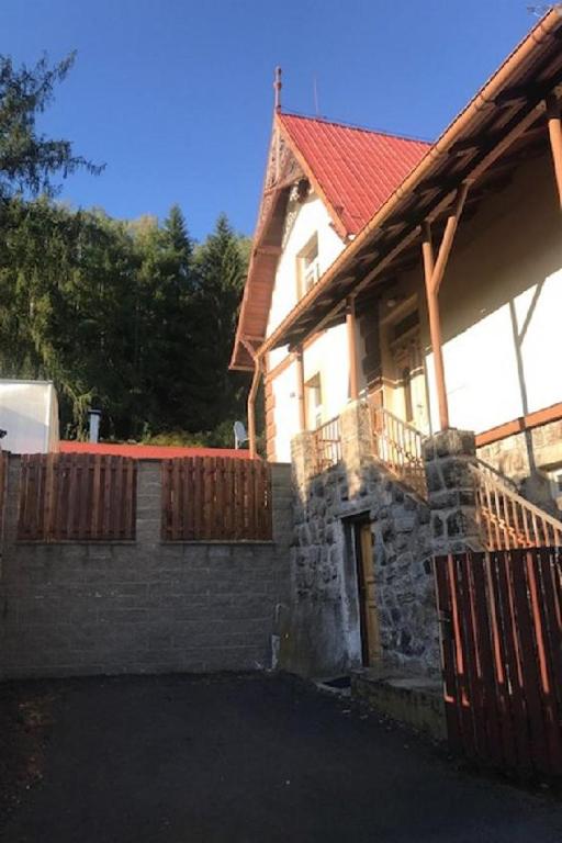 Budova, kde se apartmán nachází
