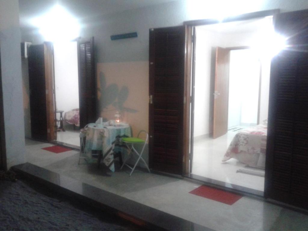  Suítes independentes a poucos passos da praia