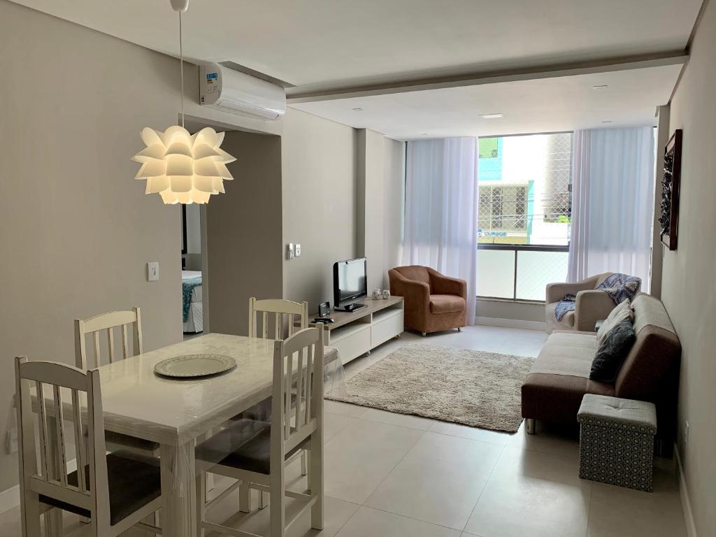 Et opholdsområde på B Camboriú Praia, Amplo, Confortável e Econômico