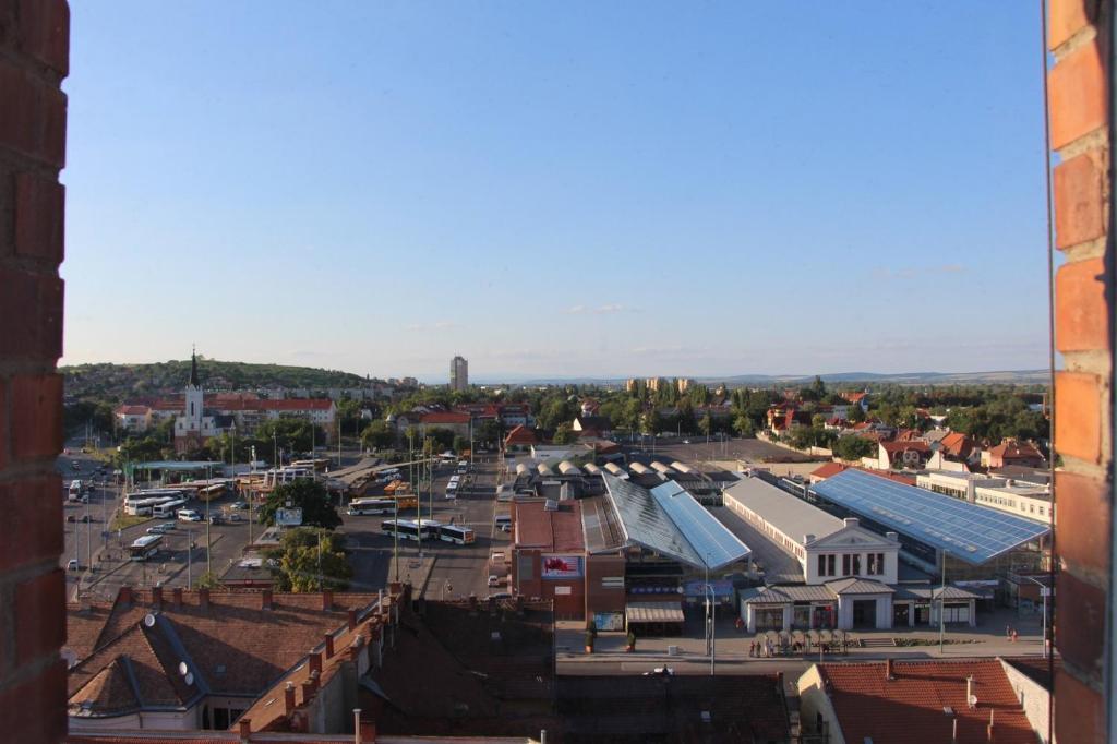 Výhľad na mesto Miškovec alebo výhľad na mesto priamo z apartmánu