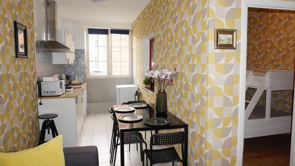Una cocina o cocineta en Sint-Jans Appartments