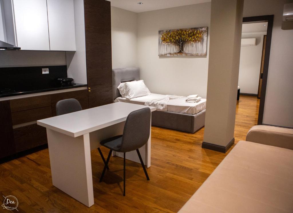 Suite Terrace Rooms & Apartments - Image 9