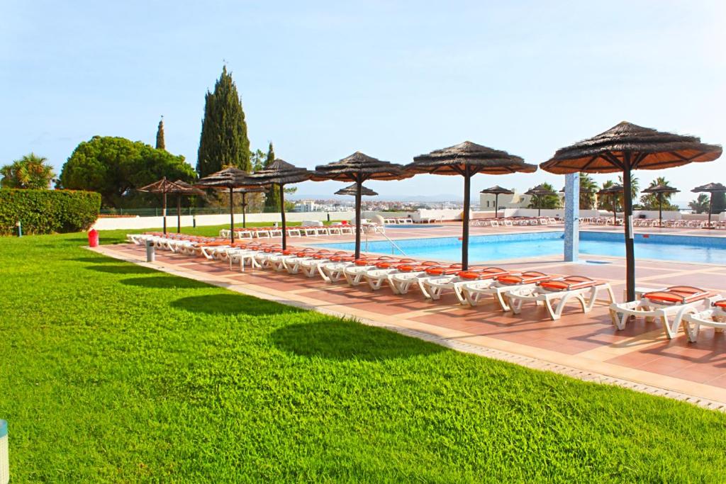 Cozy and Stylish Studio Apt - just 800m from the beach