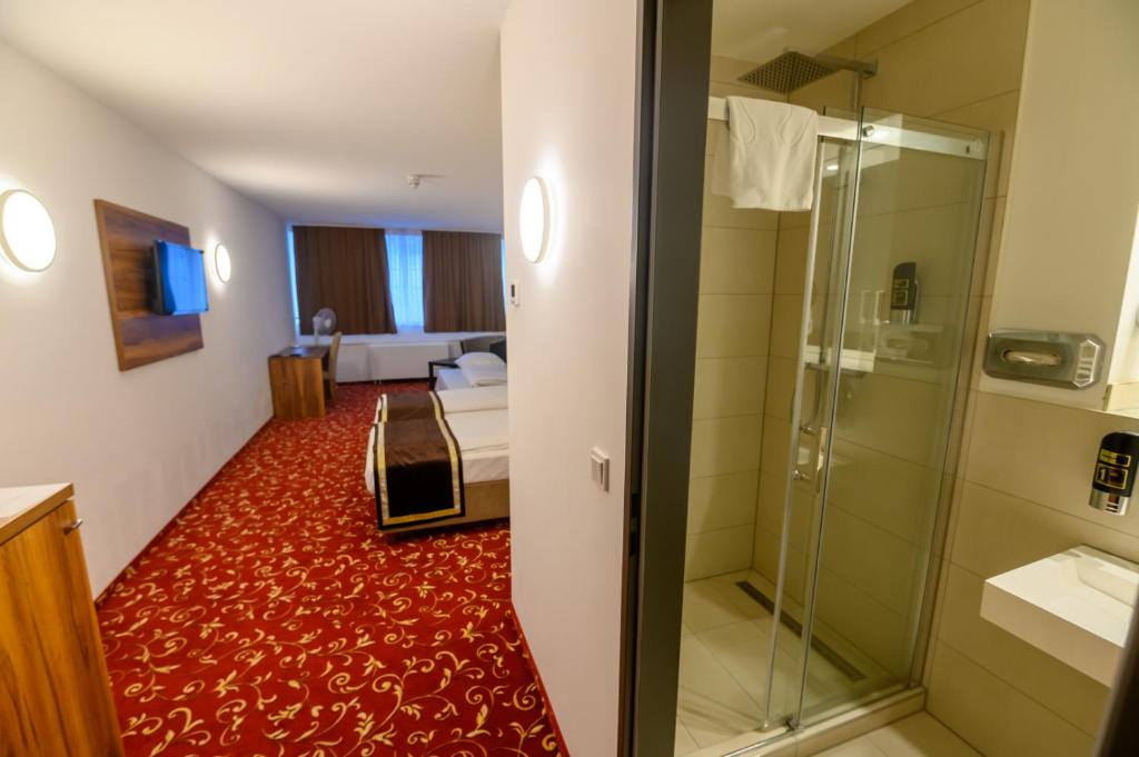 Koupelna v ubytování Hotel Luna