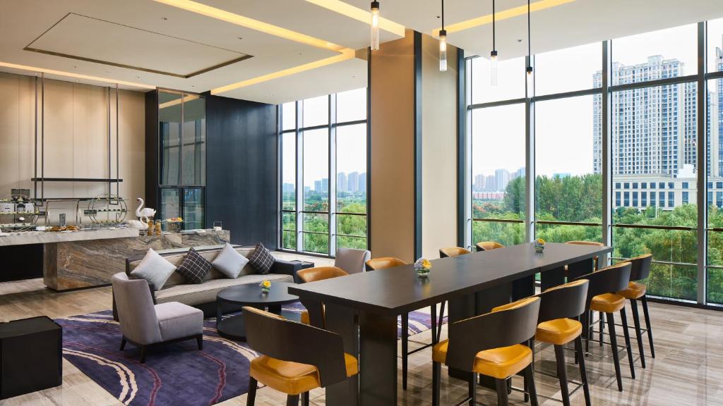 Posezení v ubytování InterContinental Hefei by IHG