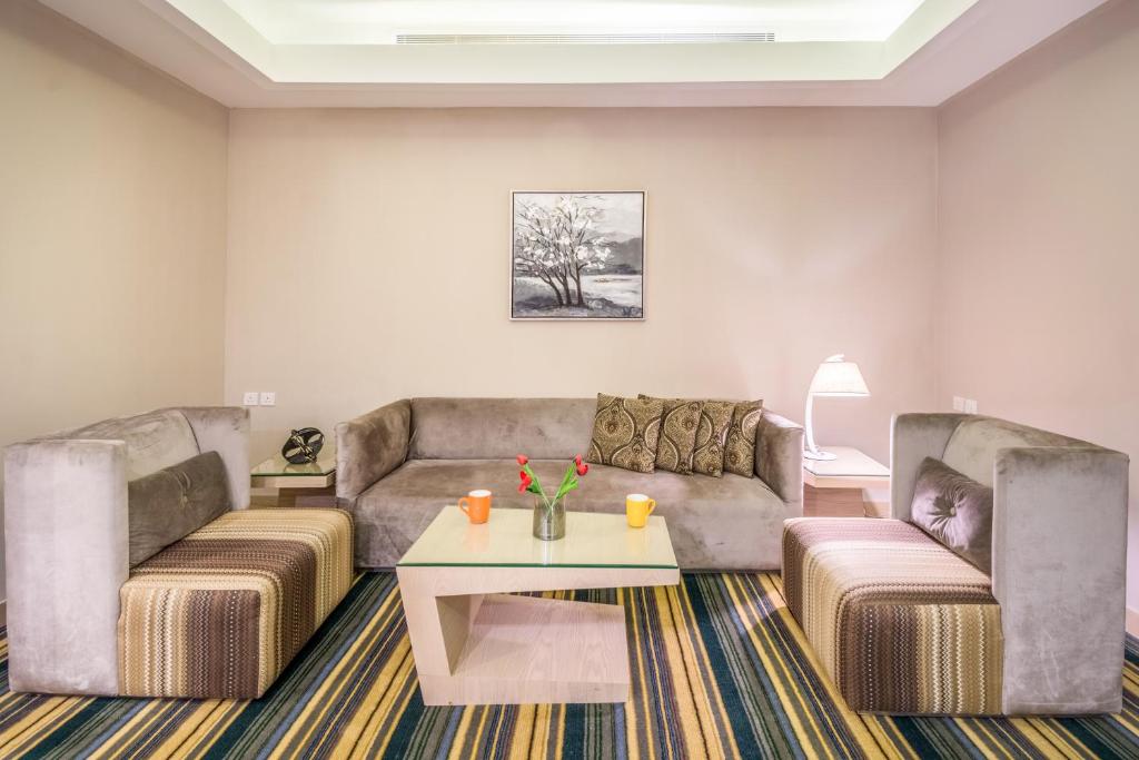 Posezení v ubytování Ewaa Express Hotel - Al Hamra