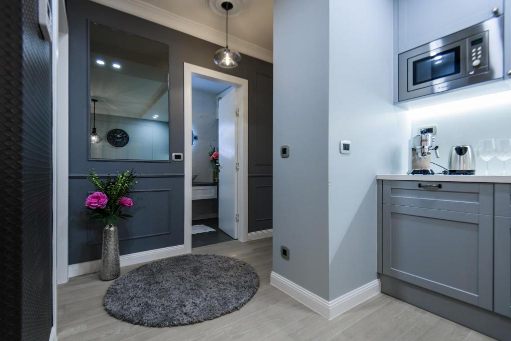 DiVine Luxury Apartment Purple - 19