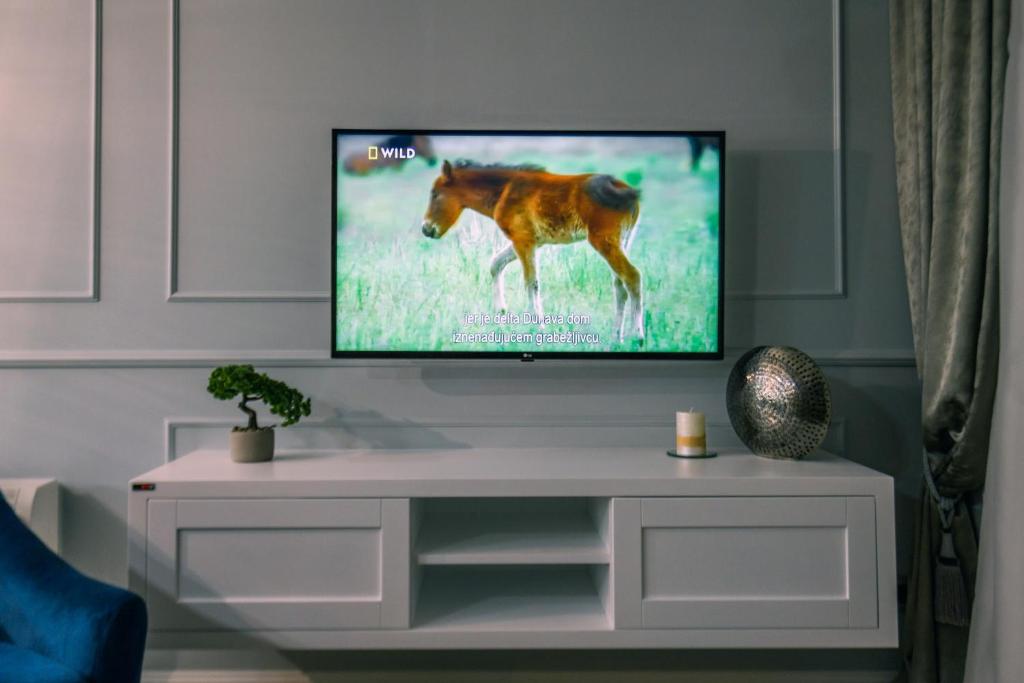 DiVine Luxury Apartment Purple - 18