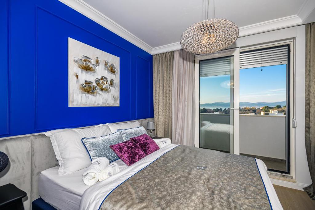 DiVine Luxury Apartment Purple - 9